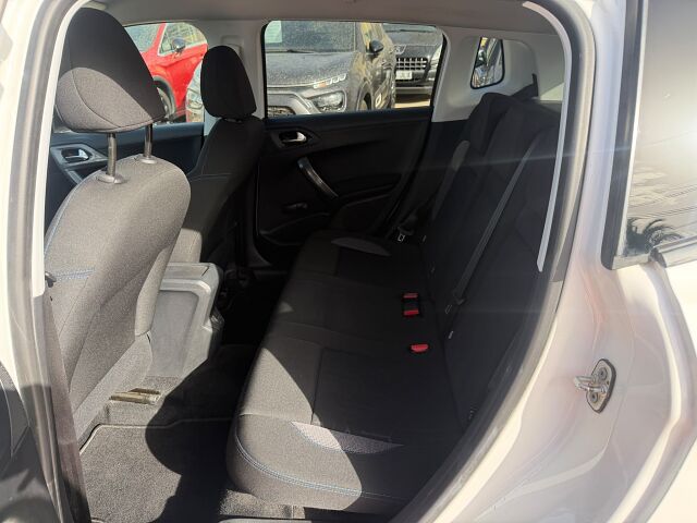PEUGEOT 2008 STYLE 1.2 E-THP AUTO SPANISH LHD IN SPAIN 83000 MILES SUPERB 2018